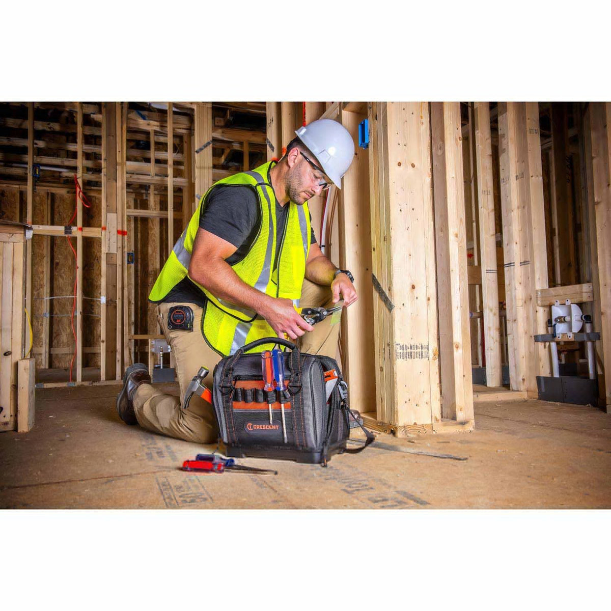 Crescent CTB1450N 14" Tradesman Closed Top Tool Bag - 8