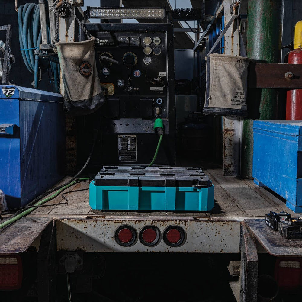 Makita T-90037 MAKTRAK Medium Tool Box - 18